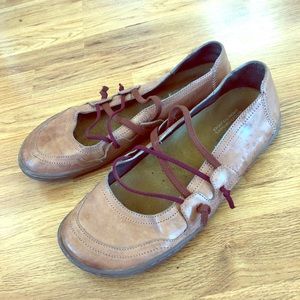 Camper Peu 40 EU/9-9.5 US Flats Gently Used